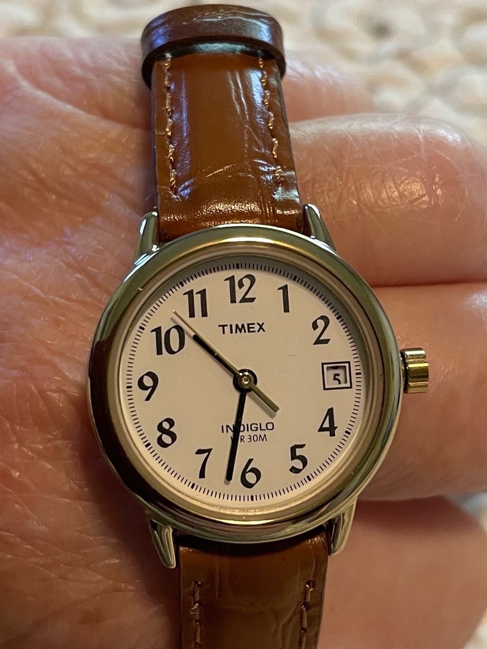 TIMEX Women's Easy Reader Leather Strap Watch Model T2J761